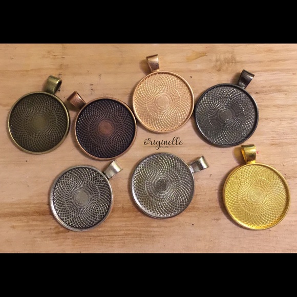 HANDMADE 🌙 CONSTELLATION PENDANT - Picture 4 of 4